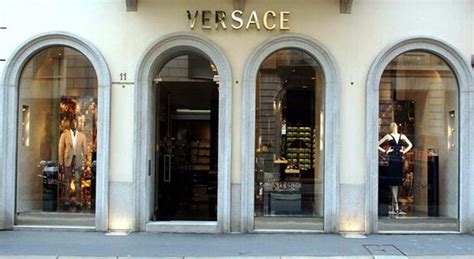 ultimi risultati economici versace|Capri Holdings aumenta guidance. Per Versace ricavi oltre 1 .